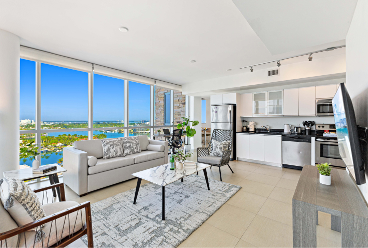 Executive Tower Suite _ Biscayne Bay View + Den